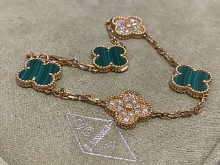 Van Cleef & Arpels Vintage Alhambra bracelet, 5 motifs. 18k yellow gold, Malachite, Diamonds.