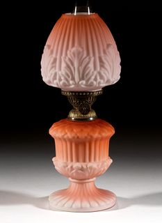 ACANTHUS LEAF AND RIB PATTERNED MINIATURE LAMP