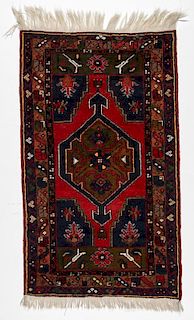 Vintage Central Anatolian Yahyali Rug: 2'8'' x 4'6''