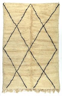 Vintage Moroccan Rug: 5'4'' x 8'2'' (163 x 249 cm)