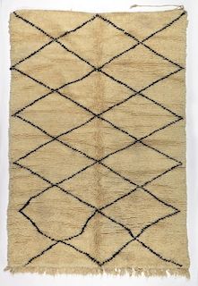 Vintage Moroccan Rug: 5'4'' x 7'9'' (163 x 236 cm)