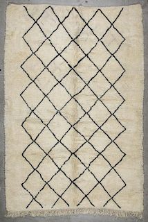 Vintage Moroccan Rug: 6'11'' x 10'3'' (211 x 312 cm)