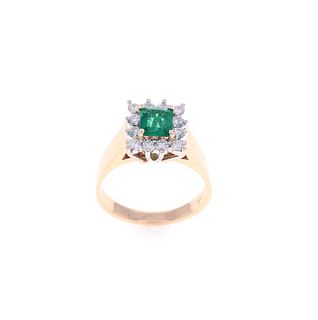 Vintage Diamond Emerald & 14k Yellow Gold Ring