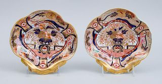 PAIR OF ENGLISH PORCELAIN SHELL-FORM DISHES, IN THE JAPAN PATTERN