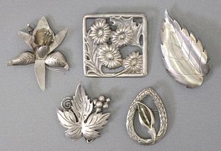 (5) STERLING SILVER FLORAL DESIGN BROOCHES