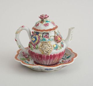 CHINESE EXPORT FAMILLE ROSE PORCELAIN PEAR-FORM TEAPOT AND STAND