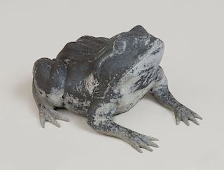 PAINTED METAL MODEL OF A SEATED FROG