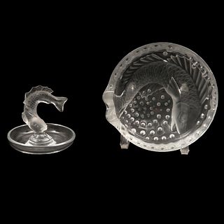 LOTE DE CENICEROS FRANCIA SIGLO XX Elaborados en cristal transparente Sellados Lalique Detalles opacos Decoración con pe...
