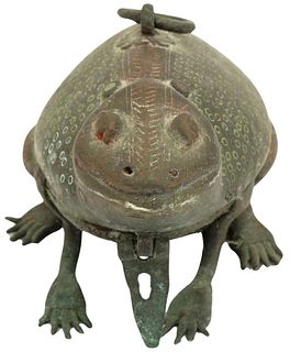18C Indian Bronze Frog Covered Box