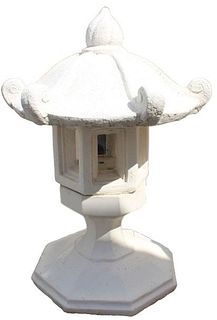 Pagoda Lantern Garden Statue