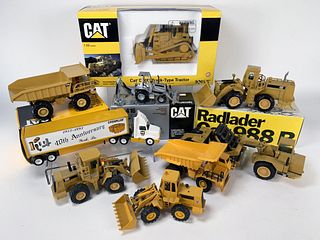 LIMITED EDITION CAT SCALE MODEL CONSTRUCTION TRUCKS