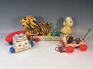 VINTAGE FISHER PRICE PULL TOYS & ANIMALS