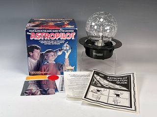 VINTAGE ASTROPILOT SUPER SCIENCE GLOW IN THE DARK GUIDE TO THE UNIVERSE