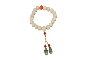 A 18 Beads White Jade Hand String