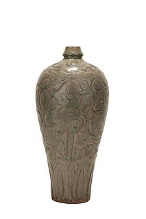A Yue Ware Interlocking Peony Meiping Vase