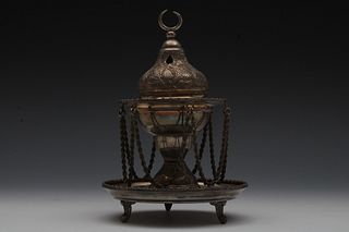 A Middle Eastern 840 Silver Tested Incense Burner from the 19th- 20th Century.

H: Approximately 16cm
L: Approximately 11cm 