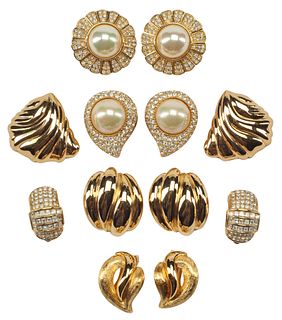 (6 PAIRS) VINTAGE CHRISTIAN DIOR & ST. JOHN GOLD-TONE METAL CLIP-ON EARRINGS