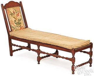 New England William and Mary daybed, ca. 1730