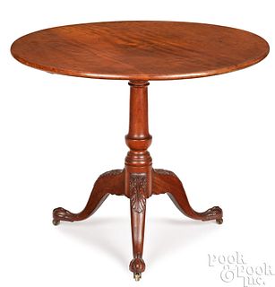 Massachusetts Chippendale mahogany tea table