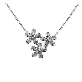 18k Gold Diamond Flower Pendant Necklace