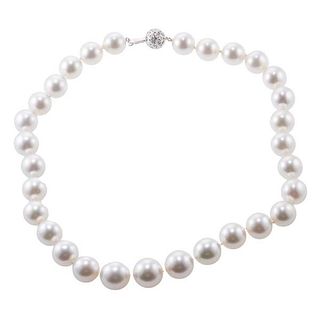 14k Gold Diamond Pearl Necklace