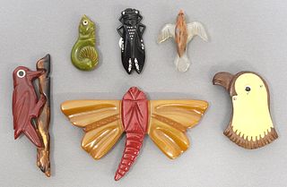 (6) VINTAGE CARVED BAKELITE & OTHER MATERIAL ANIMAL BROOCHES
