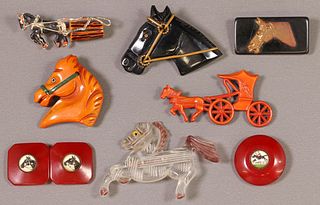 (8) VINTAGE BAKELITE & OTHER EQUESTRIAN BROOCHES AND BUCKLE