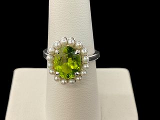 Custom 14 kt White Gold, Peridot and Pearl Ring