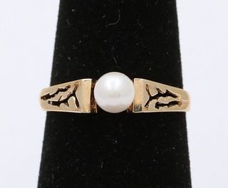 Vintage Yellow Gold Cultured Pearl Filigree Ring Band.