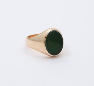 Antique Pinkish Yellow Gold Green Agate Signet Ring
