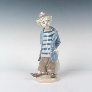 Little Traveler 1007602 - Lladro Porcelain Figurine