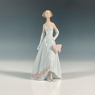 On The Runway 1006595 - Lladro Porcelain Figurine