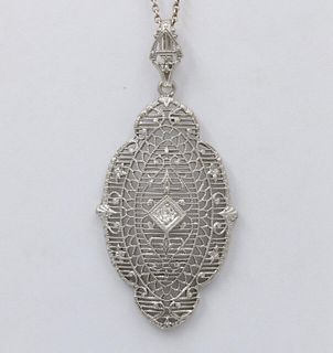 Art Deco White Gold Filigree Diamond Pendant Necklace