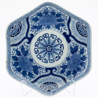 Chinese Blue and White Hexagonal Charger, 19th C