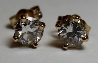 JEWELRY. Pair of 14kt Gold & Diamond Stud Earrings