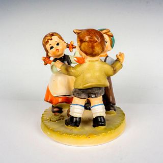 Erich Stauffer Porcelain Dancing Children Figurine