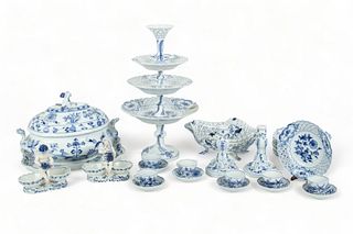 Meissen (German) Blue Onion Porcelain Tureen, Epergne, Serve Ware 22 pcs