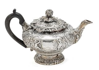 Joseph Angell (London) Sterling Silver Teapot, 1817, H 7'' L 11'' 29.8t oz