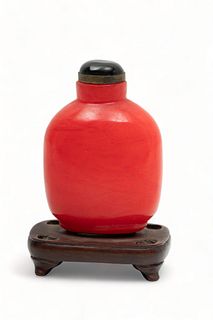 Chinese Peking Glass Snuff Bottle, H 3" W 2"