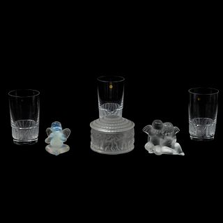 LOTE DE ARTÍCULOS DECORATIVOS FRANCIA SIGLO XX Elaborados en cristal transparente  Sellado Lalique Detalles en acabado opa...
