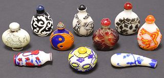 (10) CHINESE PEKING GLASS SNUFF BOTTLES WITH OVERLAY DECORATION