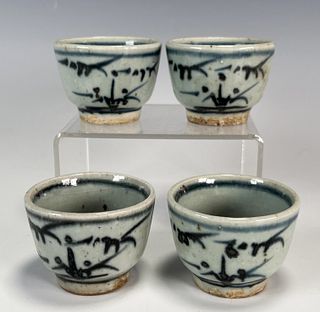 4 SMALL BLUE & WHITE TEA CUPS