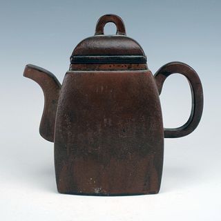TRADITIONAL YIXING TEAPOT, 6"X6.5", MARKED
