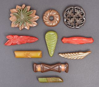 (10) VINTAGE BAKELITE & OTHER MATERIAL BROOCHES