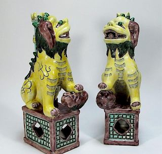PR Chinese Sancai Glaze Porcelain Foo Dogs