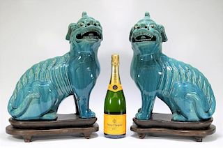 PR Chinese Porcelain Turquosie Foo Dog Sculpture