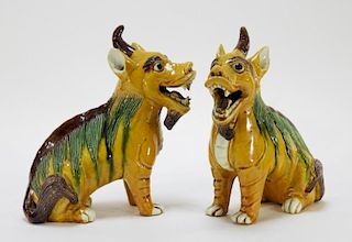 PR Chinese Porcelain Sancai Glaze Mythical Beasts