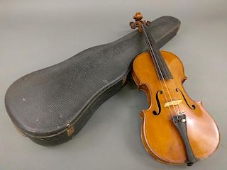 Maple violin