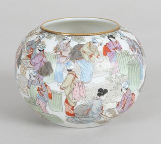 A Good Japanese Porcelain Vase 