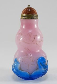 Chinese Mandarin Duck Peking Glass Snuff Bottle